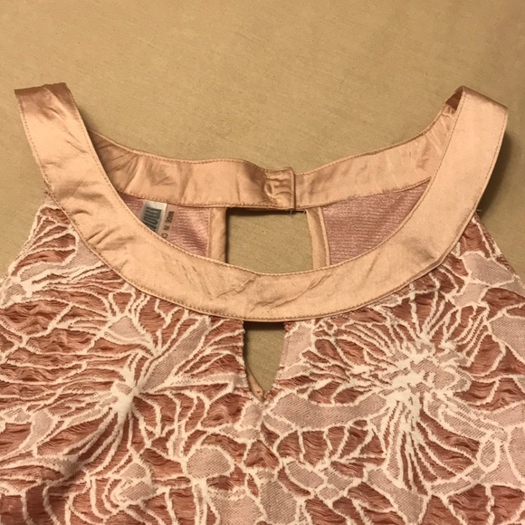 ❌SOLD❌🌸 Monoreno Boutique Dress 🌸 - Picture 2 of 8